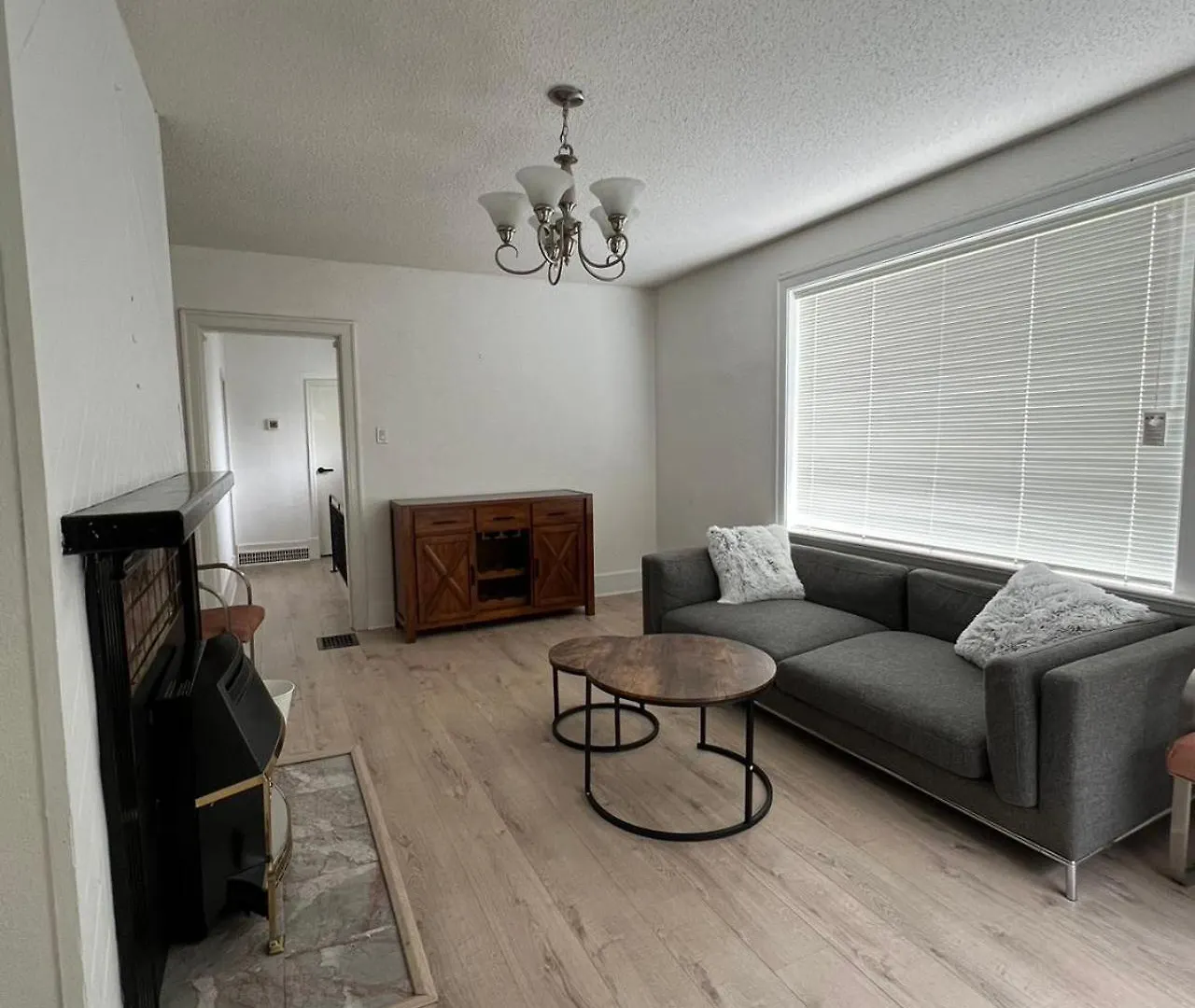 Larch House In Vancouver West