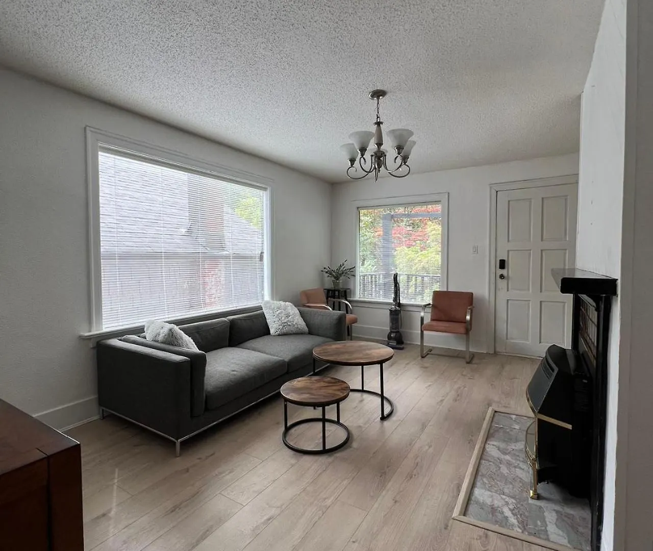 Homestay Larch House In Vancouver West